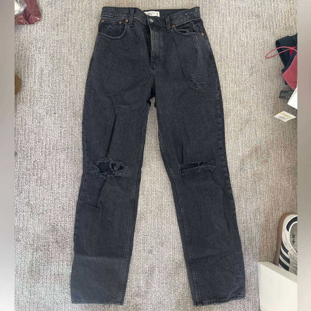 Abercrombie & Fitch Women’s Washed Black Straight Jeans